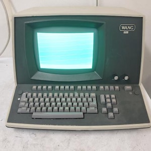 Wang 5506-2 Computer Terminal w/ Built-In Keyboard 11" Monitor 9882