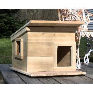 Outdoor Cedar Wood Cat House Shelter Weather Resistant with Side Window Keeps Outdoor Cats Sheltered and Warm During Cold Winter Months