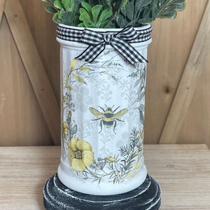 Farmhouse Bee Wreath Decoupaged Design, Home Decor, Glass Vase for Flowers , Coffee Table Vase, Decoupaged  Jar, Bee Kitchen Decor