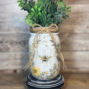 Rustic Farmhouse Mason Jar Vase, Cottage Decor, Decoupage Honey Bee Wildflower Wreath, Rustic Decor, Home Decor, Farmhouse Decor.