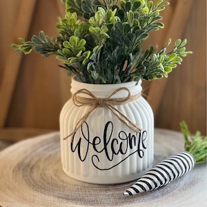Rustic Farmhouse &quot;Welcome&quot; Glass Vase Arrangement with Boxwood Greenery & Jute Bow