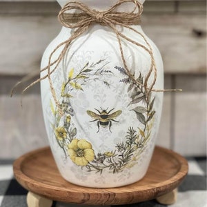 Rustic Farmhouse Jar, Honey Bee Wreath Jar Vase, Cottage decor, Decoupage Honeybee, Farmhouse Decor, Rustic Decor