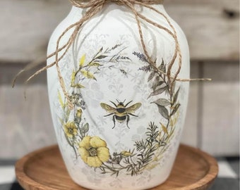 Rustic Farmhouse Jar, Honey Bee Wreath Jar Vase, Cottage decor, Decoupage Honeybee, Farmhouse Decor, Rustic Decor