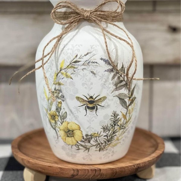 Pot de ferme rustique, vase en forme de couronne d'abeilles, décoration de cottage, abeille de découpage, décoration de ferme, décoration rustique