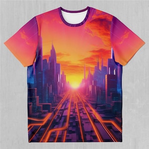 Puede incluir: Una camiseta con un gráfico de un horizonte urbano futurista al atardecer. La ciudad está formada por edificios altos con luces brillantes y un camino que conduce a un sol naranja brillante.