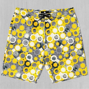 Bass Boosted Yellow Board Shorts Men&#39;s Bathing Suit Swim Trunks With Pockets and Drawstring