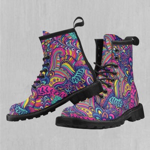 Psychotropic Psychedelic Floral Pattern Women&#39;s Lace-Up Faux Leather Boots