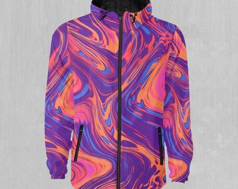 Può includere: Una giacca a vento con un motivo astratto a spirale di colore viola, arancione e blu con una cerniera e due tasche.