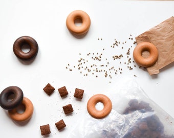 Wooden Donut Sealing Clip – Eco-Friendly Beech & Walnut Food Bag Clip