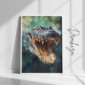 Peut inclure: Une peinture rapprochée d'un alligator avec la gueule ouverte, montrant des dents acérées. L'alligator est dans un décor d'eau vert foncé et bleu.