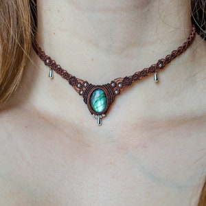 Gaia model in customizable macramé