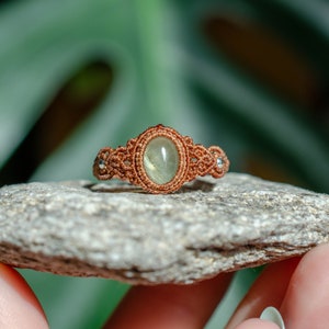 Macrame Ring with Stone, Macrame Jewelry, Stone Ring, Amethyst Ring, Tigers Eye Ring, Rose Quartz Ring, Chrysocolla Ring, Lapis Lazuli Ring