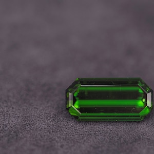 Green tourmaline from Congo 9.95 cts 19.22 x 9.4 x 6.19 mm