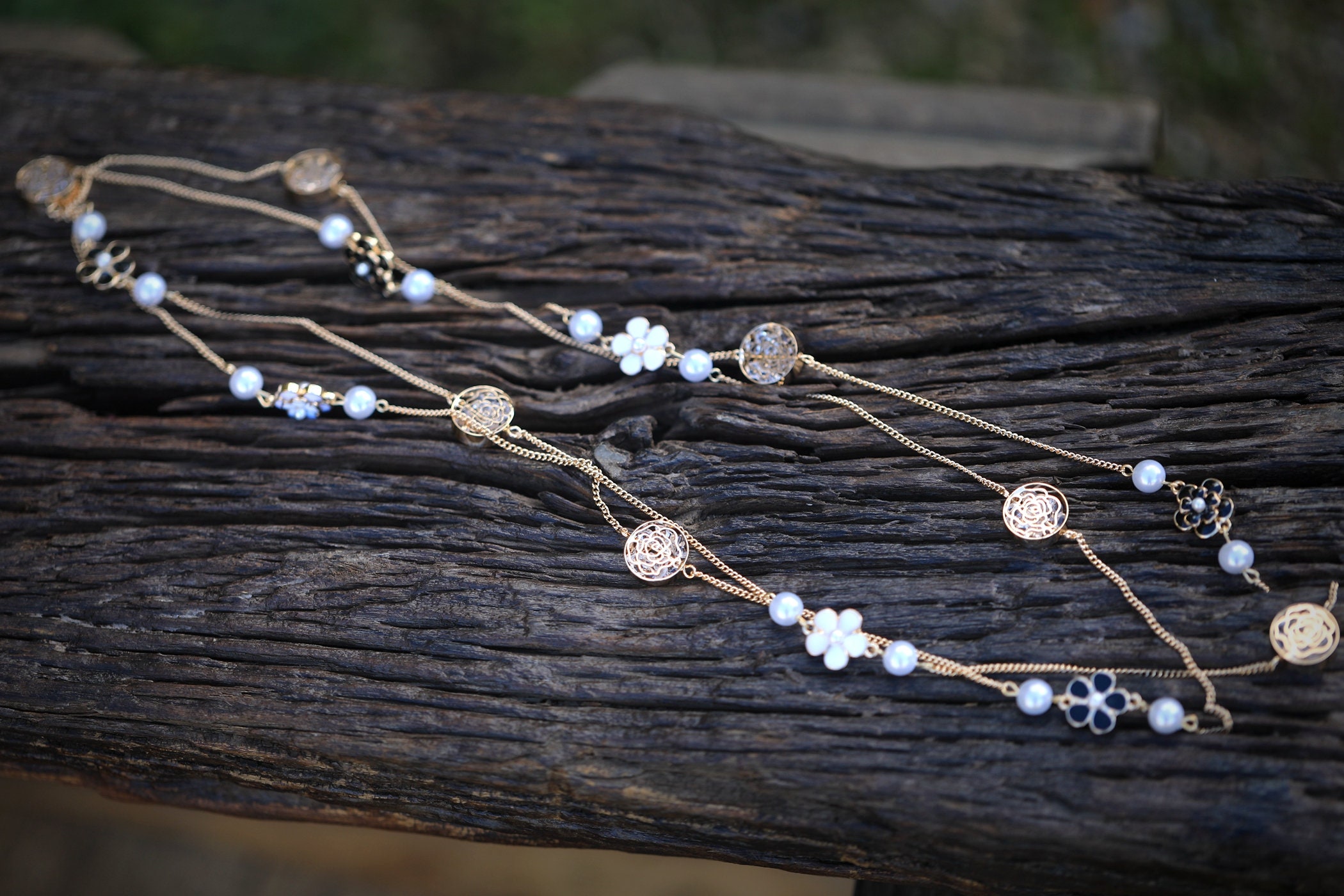 Long necklace jumper Chain False Pearl White Flower