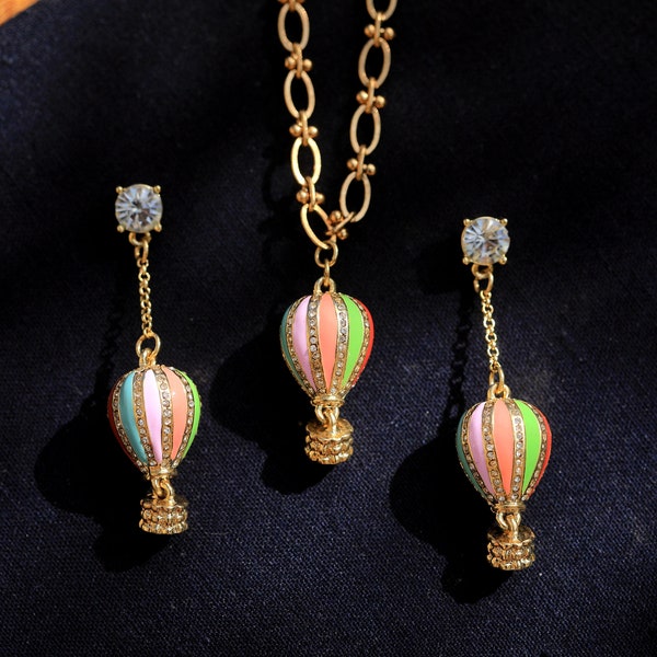 Parure Collier et boucles d'oreilles. BLACK GOLD