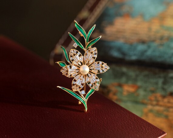 Azië Het kantoor Bruidegom Broche & Pendentif Art Nouveau Une Branche De Fleur CZ Feuille - Etsy