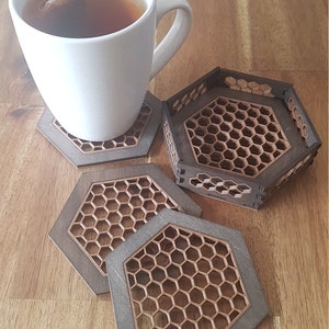 Honeycomb Coaster conjunto de 6 arquivos digitais de corte a laser impressos em 3D para corte a laser hobby vetor corte a laser de madeira