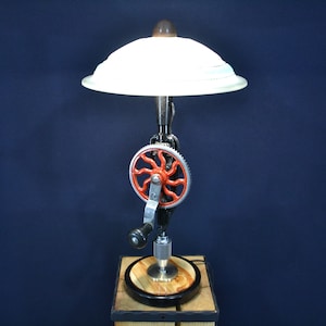 Handmade Steampunk Desk Lamp: Vintage Carpenter Drill Design