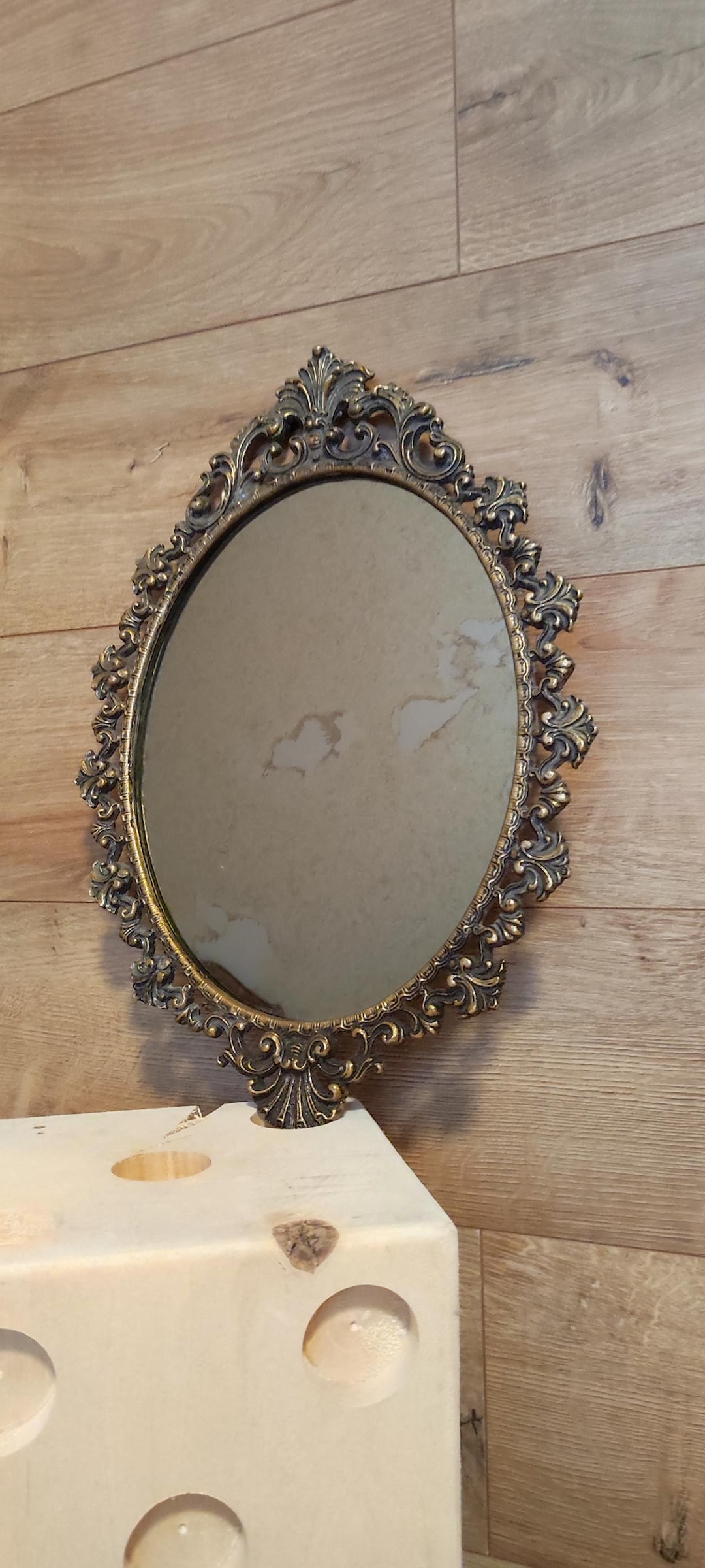ヴィンテージ/楕円形/壁掛けミラー ブロンズフレームのヴィンテージ楕円形壁掛けミラー。 - Etsy 日本