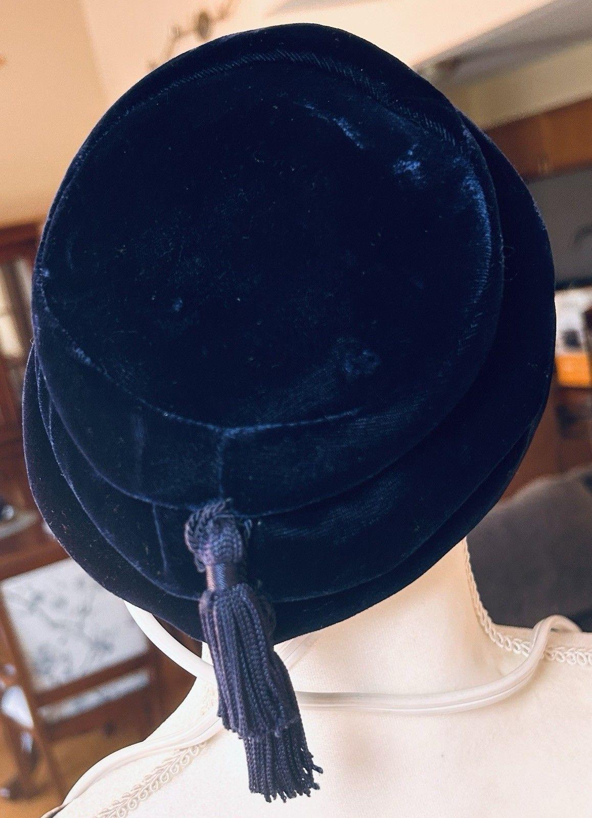 1940s Midnight Blue Silk Velvet Cocktail Hat w Ribbonwork & Veil 1940s Midnight Blue Silk Velvet Cocktail Hat w Ribbonwork & Veil main image 3