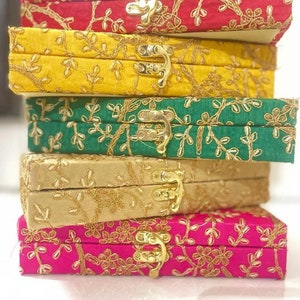 Multicolor Shagun Box / Cash Box Indiase Bruiloft Gunsten Box / Cash Box / Money Card Box / Return Gifts Box voor gasten / Gratis verzending clutch bag