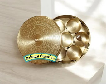 Indische handgemachte reine 100% Messing Gewürz-Küchen-Vorratsbehälter / Masala Box / Aufbewahrungsbox / dekorative runde Gewürzbox