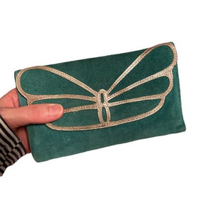 Cartera de piel de ante para mujer, diseño de mariposa verde y dorada, estilo años 70