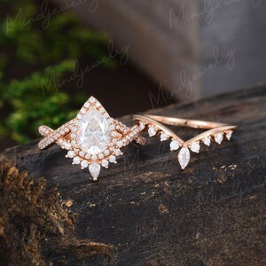 Pear shaped Moissanite engagement ring set Art deco Rose gold engagement ring vintage Unique Curved Stacking diamond Bridal Anniversary gift