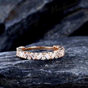 Einzigartiger 3/4 Eternity Baguette cut Moissanit Ehering Vintage Rose gold Trauring Frauen Passender Band Brautgeschenk für sie