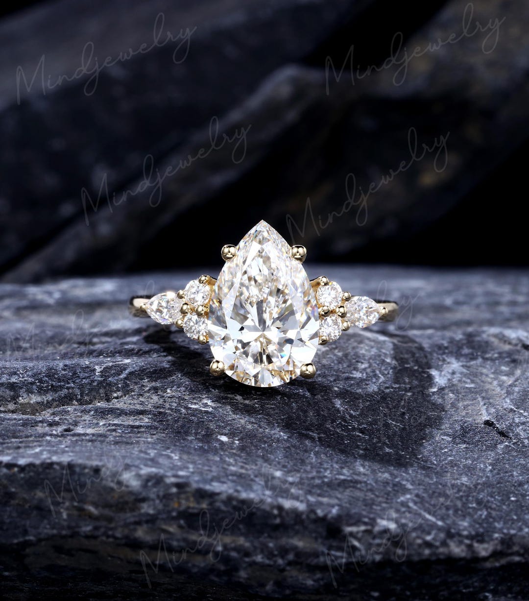 7*11mm Pear Cut LAB Diamond Engagement Ring Pear Solitaire Moissanite ...