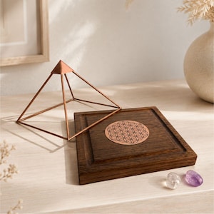 Copper Pyramid Energy Generator with Flower of Life Symbol Wooden Base Sacred Geometry Meditation Reiki Altar Crystal Charging