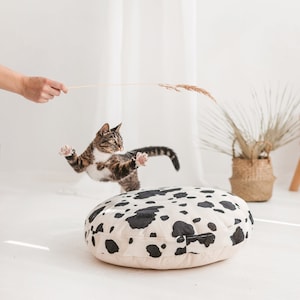 Soft Faux Fur Cat Bed with Cow Print - Comfy Pets Bedding - Cats' Deep Sleep Cushion