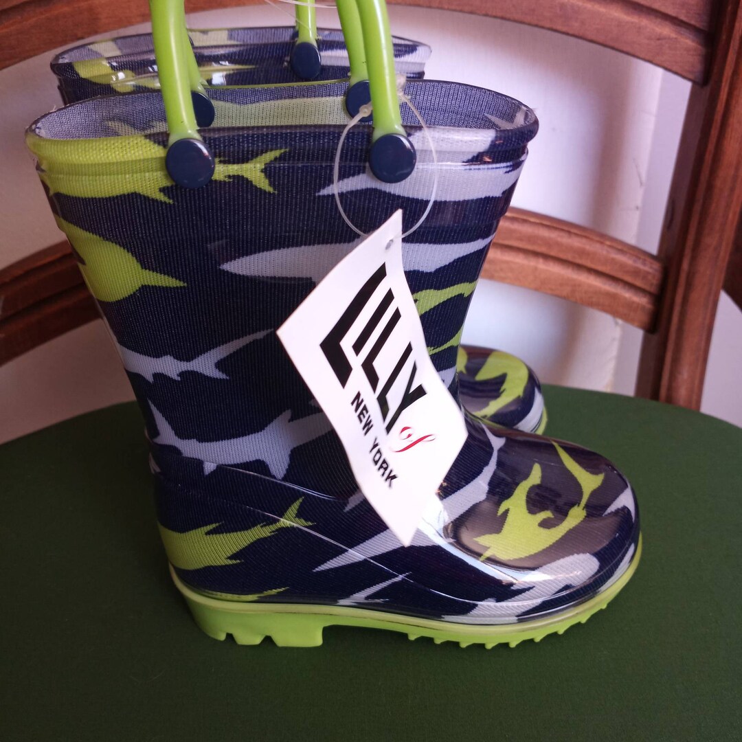 New Toddler's Shark RAIN BOOTS Rainboots Size 5. Easter Basket Gift - Etsy