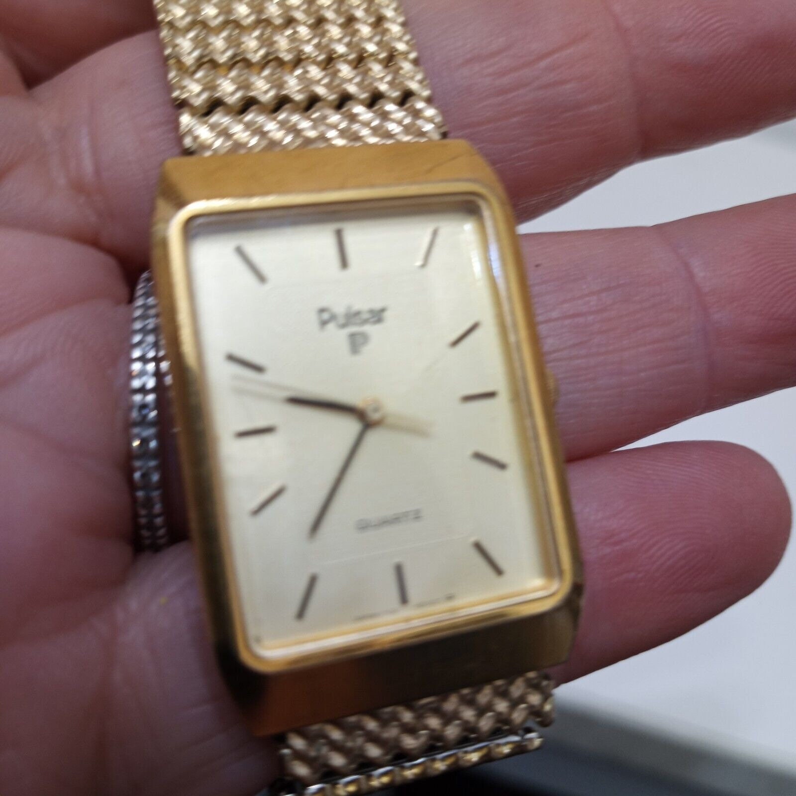 Vintage Quartz Pulsar Wrist Watch **READ DESCRIPTION! UNTESTED Needs Battery Vintage Quartz Pulsar Wrist Watch **READ DESCRIPTION  main image 2