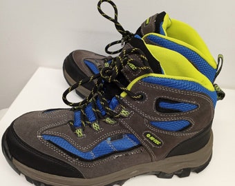 Children's Hi-Tec Hiking Boots. Outdoor Trail Climbing Shoes. Size 5M