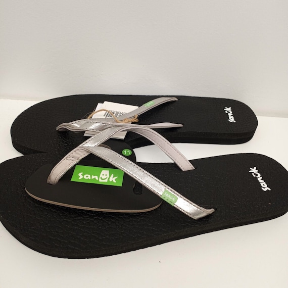 New Sanuk Yoga Spree Comfy Flip Flops Sandals Women's Size 11. Metallic -   Canada