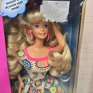 Vintage EASTER fun Barbie Doll. Mattel 1993