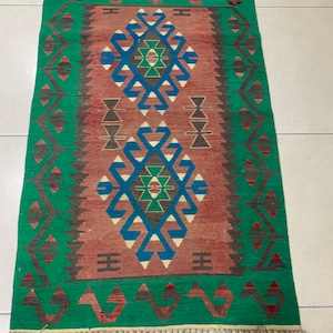 Handmade Pure Wool Anatolian Kilim.Rare Green main Color ,Perfect Shape and Form,Turkish handmade Kilim,Kilim Rug,Wool Kilim 4,3 x 3,0 Feet