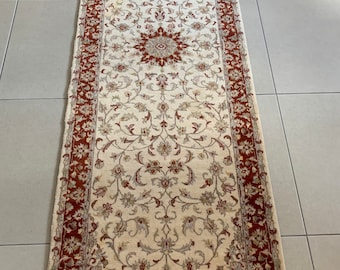 Handmade Kashmir Wool and Silk Runner 8,0 x 2,6 Feet