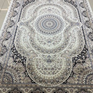 Türkischer Natur- und Bambusseidenteppich, Bambusteppich, Türkischer Seidenteppich, Osmanischer Madallion-Design, Eleganter Seidenteppich, Detailliertes Design