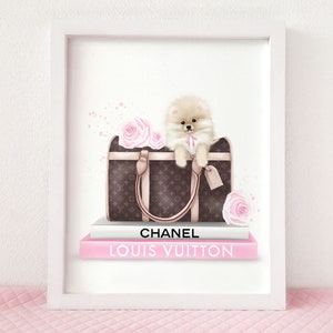 Impression d'art chien dans un sac (illustration de mode) - décoration d'intérieur rose (sans cadre) - art mural de marque de créateur de mode de luxe/logo