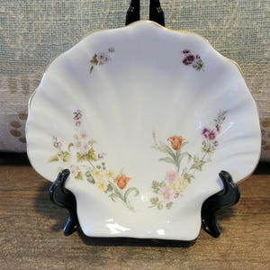 Wedgwood Mirabelle Scallop Edge Bone China Candy, Nut or Trinket Dish - 1980s