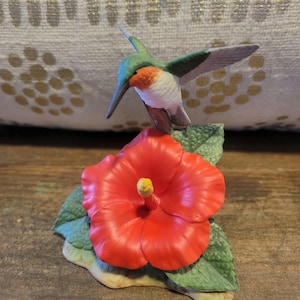 Andrea By Sadek Hand Painted Hummingbird Porcelain Figurine 7342 from 1985