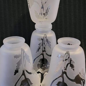 Ruffled Edge Floral Satin Frosted and Clear Glass Shades Set of 4 - 1950&#39;s