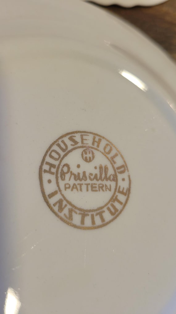 Household Institute Priscilla Pattern by Homer Laughlin Dessert