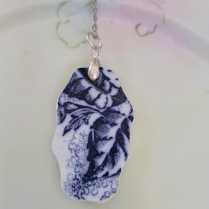 Blue & White Botanical Scalloped Antique Broken China Reversible Pendant Necklace