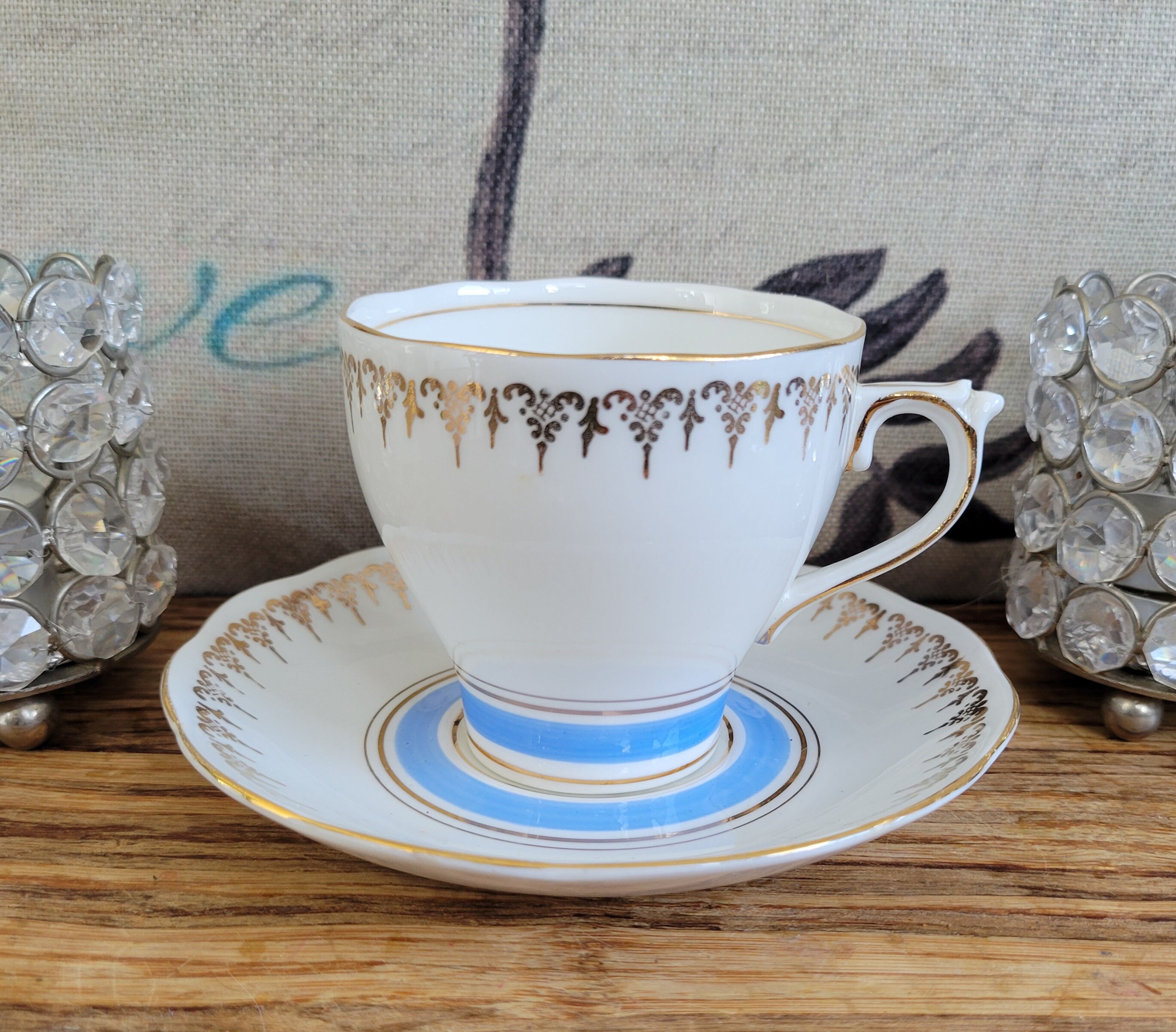 Roslyn Fine Bone China Teacup & Saucer - Made in England - Etsy
