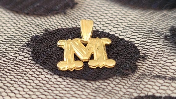 14K Solid Yellow Gold Initial "M" Nugget Charm Pe… - image 2
