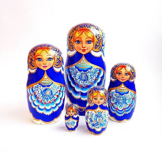 painting russian dolls