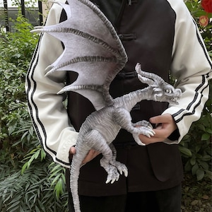 ドラゴン人形、ドラゴンアート人形、カスタムぬいぐるみドラゴンおもちゃ、パーソナライズされたリアルなファンタジー生き物ぬいぐるみ、ファンタジードラゴン、彼女のための翼竜恐竜